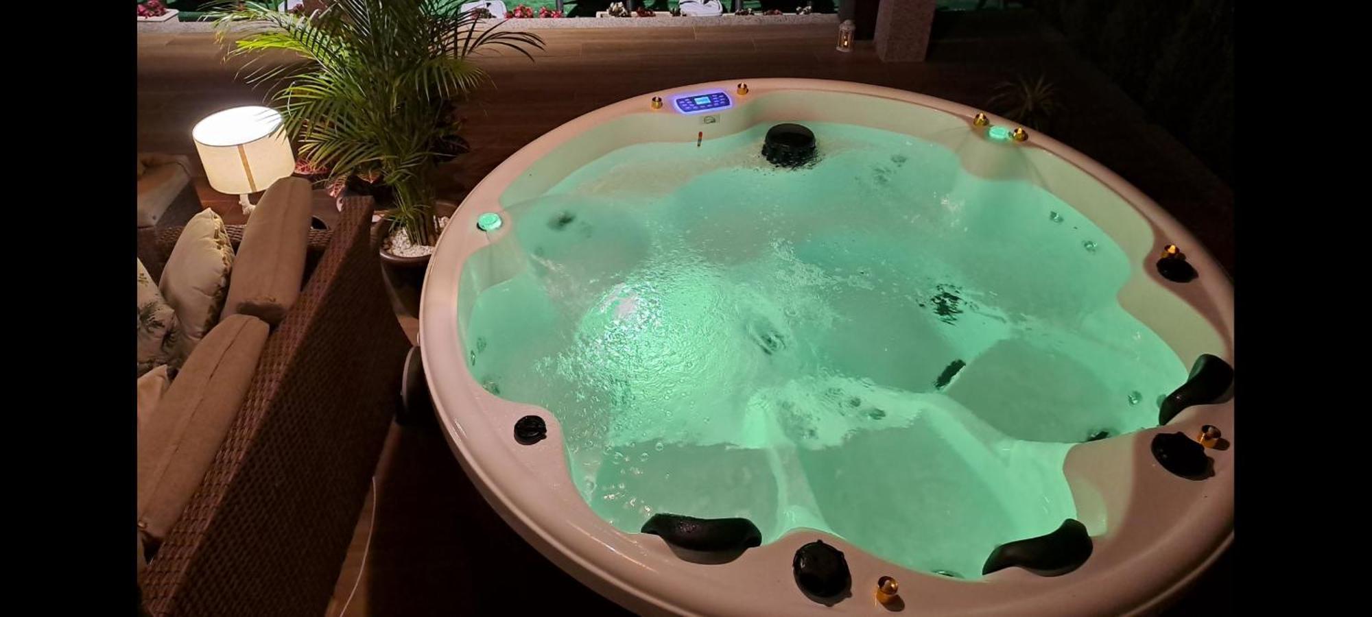 Casa Victoria Garden Con Jacuzzi Y Piscina Villa Caldas De Reis Rom bilde